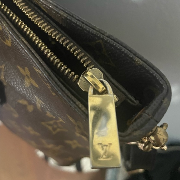 Authentic Louis Vuitton Monogram Cabas PM - Picture 9 of 10